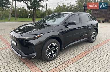 Позашляховик / Кросовер Toyota bZ4X 2024 в 