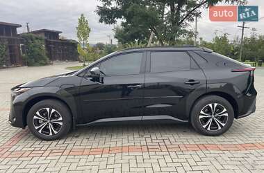 Позашляховик / Кросовер Toyota bZ4X 2024 в 