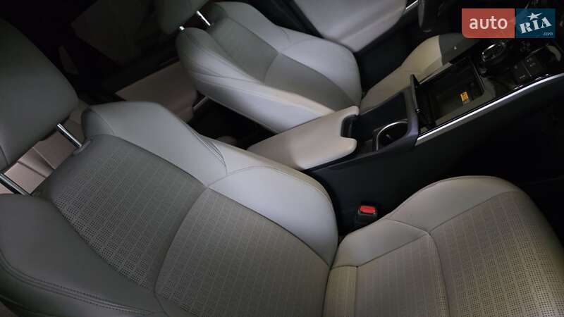 Внедорожник / Кроссовер Toyota bZ4X 2023 в Днепре