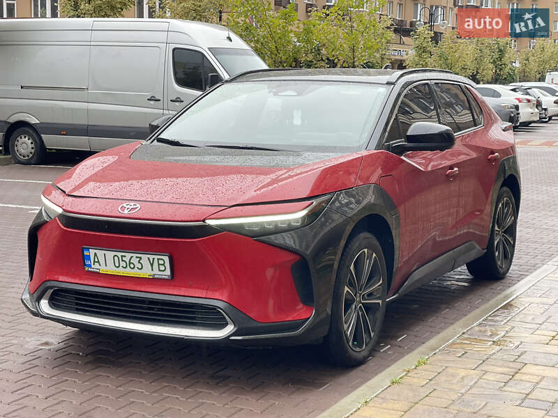 Позашляховик / Кросовер Toyota bZ4X 2023 в Києві