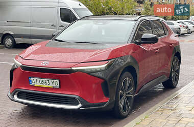 Внедорожник / Кроссовер Toyota bZ4X 2023 в 