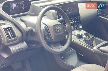 Внедорожник / Кроссовер Toyota bZ4X 2023 в 