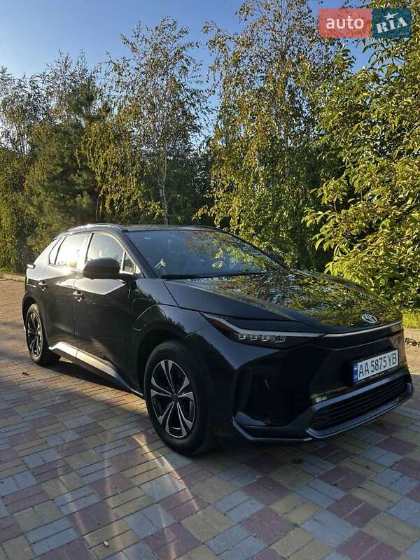 Внедорожник / Кроссовер Toyota bZ4X 2022 в Кременчуге