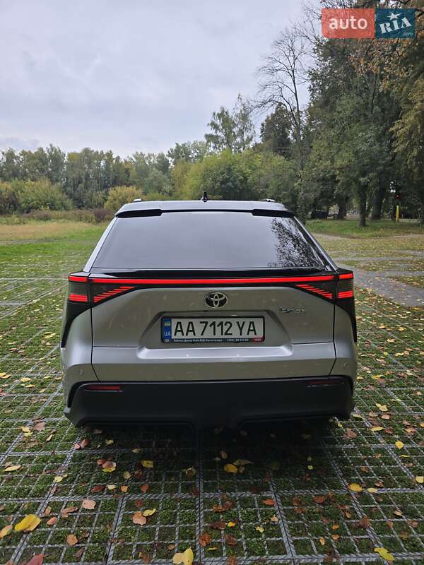 Позашляховик / Кросовер Toyota bZ4X 2022 в Києві