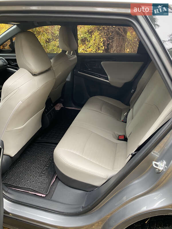 Позашляховик / Кросовер Toyota bZ4X 2022 в Харкові