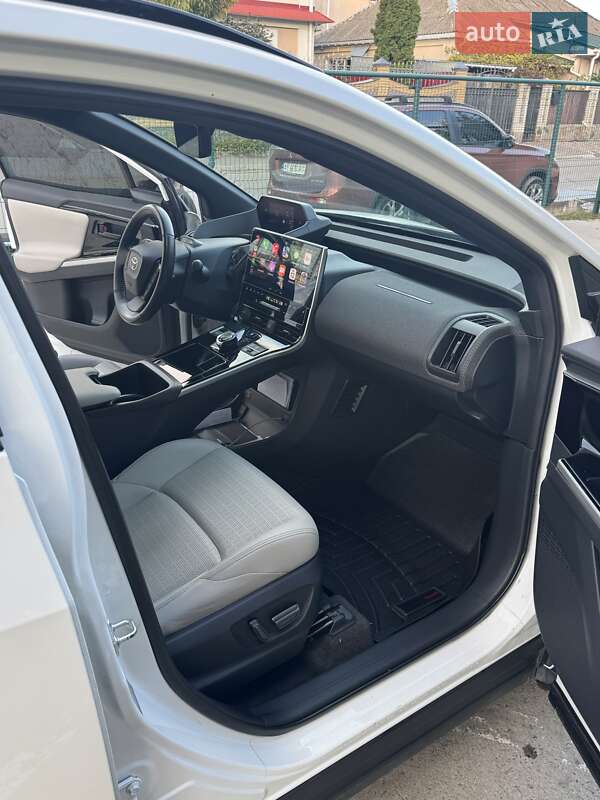 Внедорожник / Кроссовер Toyota bZ4X 2022 в Белой Церкви