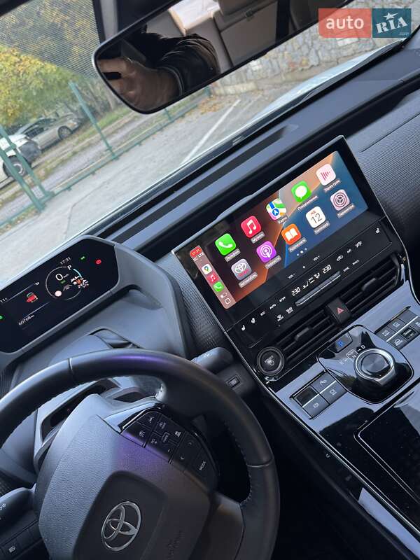 Внедорожник / Кроссовер Toyota bZ4X 2022 в Белой Церкви