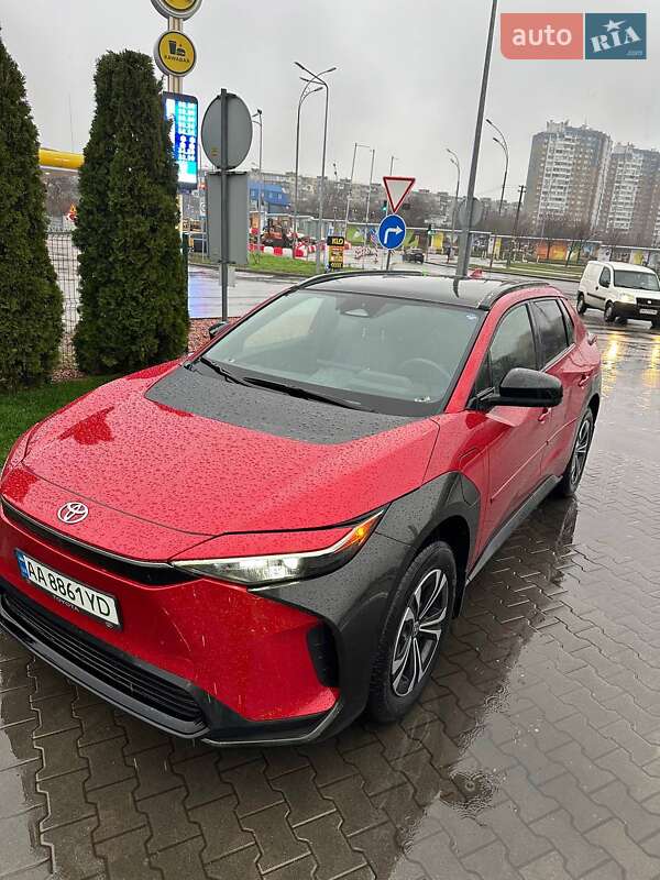 Позашляховик / Кросовер Toyota bZ4X 2023 в Києві