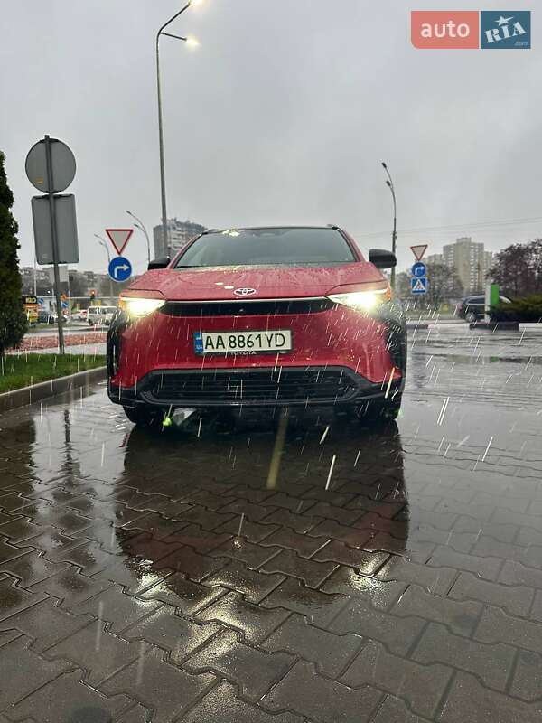 Позашляховик / Кросовер Toyota bZ4X 2023 в Києві