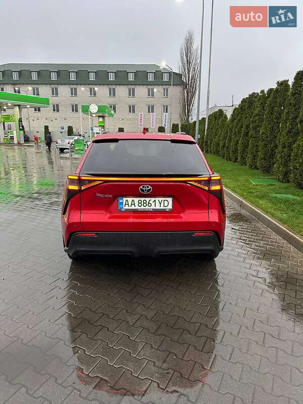 Позашляховик / Кросовер Toyota bZ4X 2023 в Києві