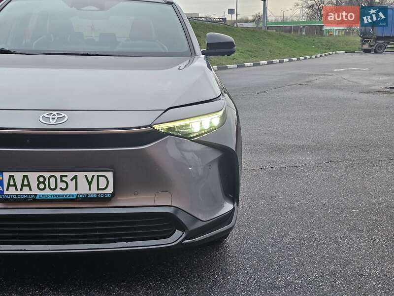 Внедорожник / Кроссовер Toyota bZ4X 2022 в Киеве