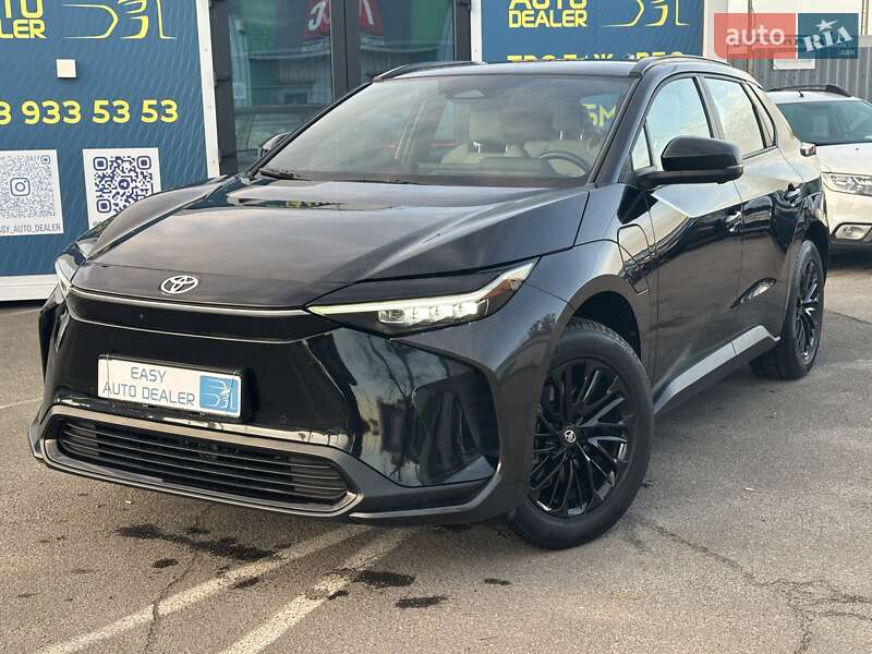 Внедорожник / Кроссовер Toyota bZ4X 2022 в Киеве