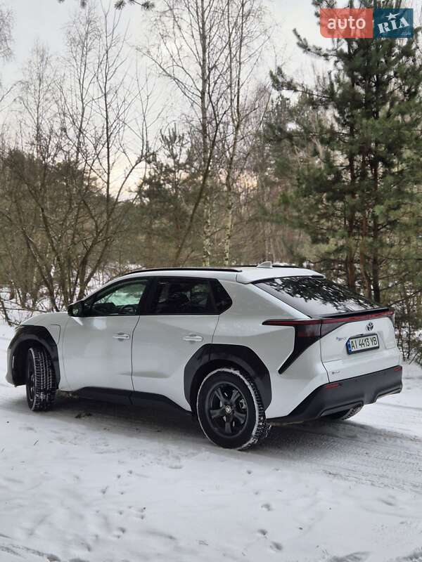 Позашляховик / Кросовер Toyota bZ4X 2024 в Києві