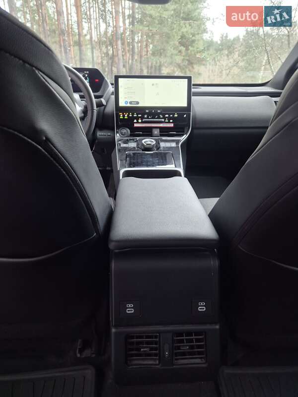 Позашляховик / Кросовер Toyota bZ4X 2024 в Києві