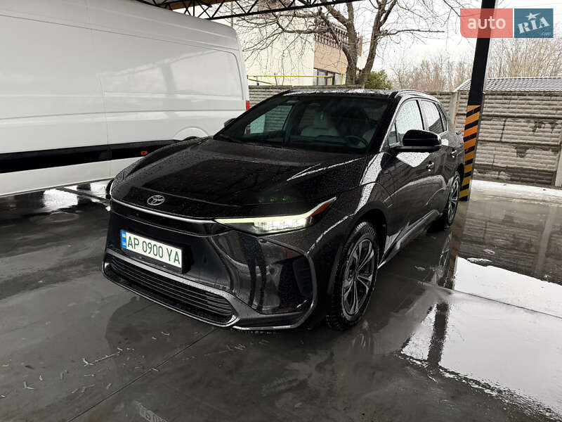 Внедорожник / Кроссовер Toyota bZ4X 2023 в Запорожье