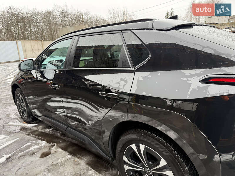 Внедорожник / Кроссовер Toyota bZ4X 2023 в Запорожье