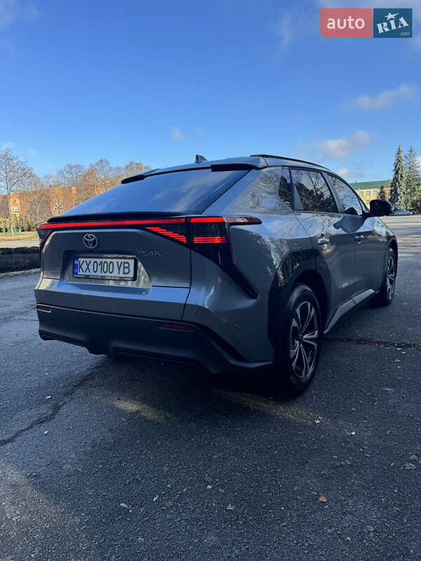 Внедорожник / Кроссовер Toyota bZ4X 2023 в Лозовой