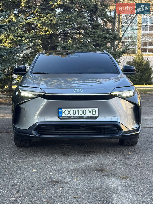 Внедорожник / Кроссовер Toyota bZ4X 2023 в Лозовой