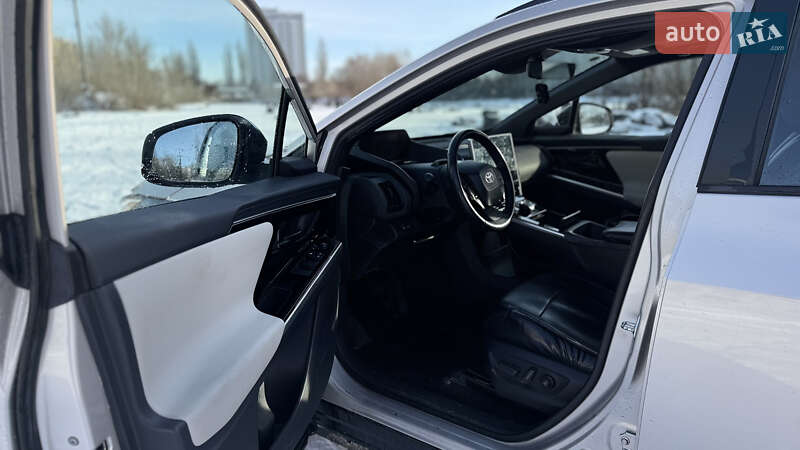 Внедорожник / Кроссовер Toyota bZ4X 2023 в Киеве