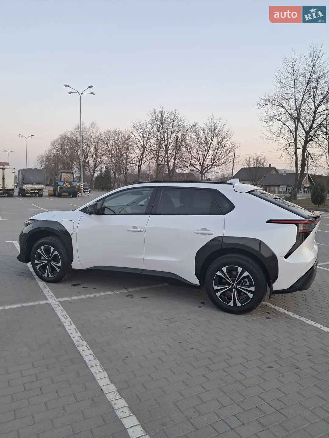 2024 Toyota bZ4X - мініатюра 17