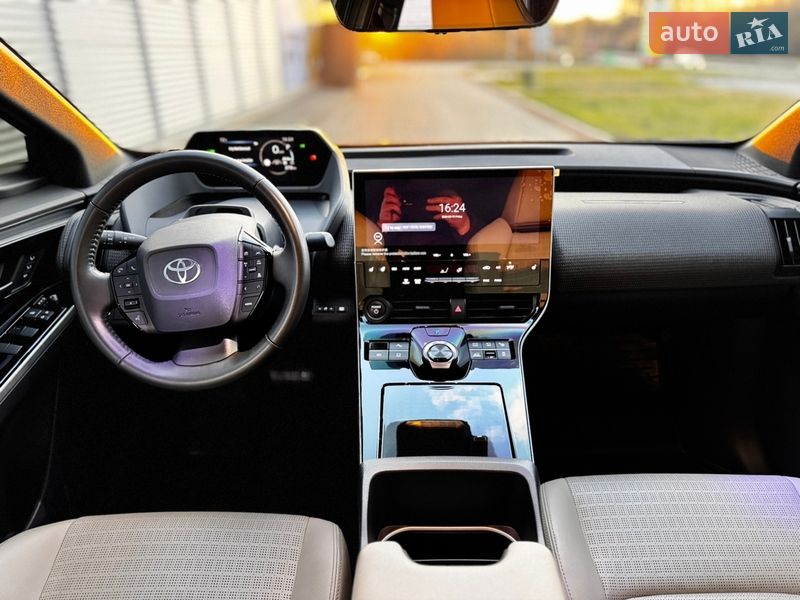 Внедорожник / Кроссовер Toyota bZ4X 2022 в Харькове