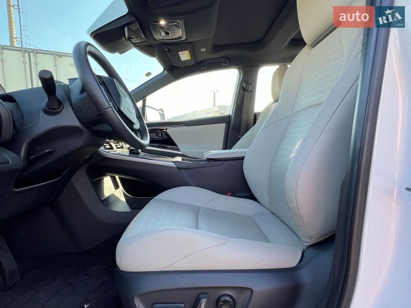 Внедорожник / Кроссовер Toyota bZ4X 2022 в Харькове