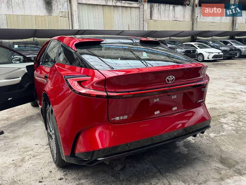 Внедорожник / Кроссовер Toyota bZ5 2025 в Киеве