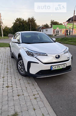 Внедорожник / Кроссовер Toyota C-HR EV 2022 в Черкассах