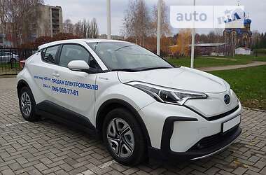 Внедорожник / Кроссовер Toyota C-HR EV 2021 в Сумах