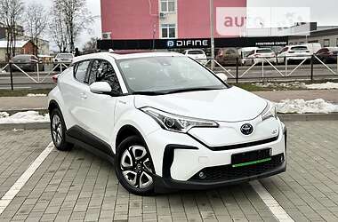 Внедорожник / Кроссовер Toyota C-HR EV 2022 в Хмельницком
