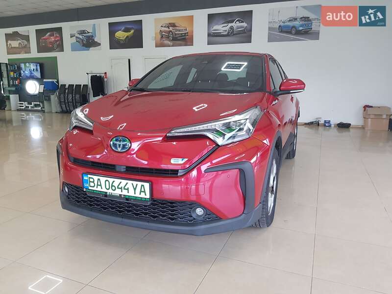Позашляховик / Кросовер Toyota C-HR EV 2020 в Кропивницькому фото 8 Позашляховик / Кросовер Toyota C-HR EV 2020 в Кропивницькому