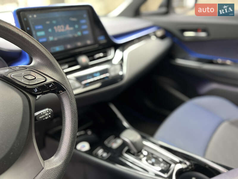 Внедорожник / Кроссовер Toyota C-HR EV 2022 в Черновцах фото 24 Внедорожник / Кроссовер Toyota C-HR EV 2022 в Черновцах