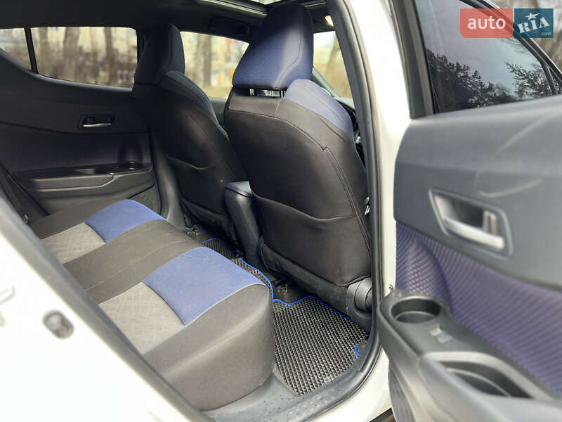 Внедорожник / Кроссовер Toyota C-HR EV 2022 в Черновцах фото 29 Внедорожник / Кроссовер Toyota C-HR EV 2022 в Черновцах