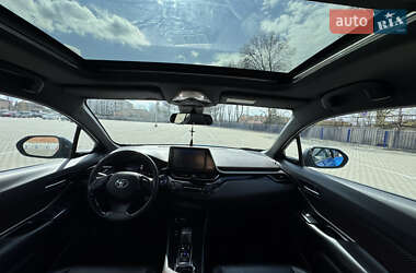 Внедорожник / Кроссовер Toyota C-HR EV 2020 в 