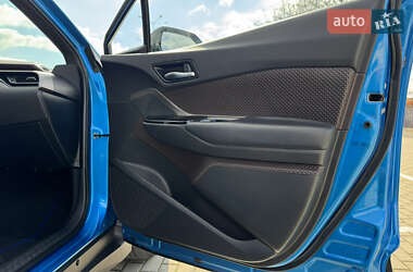 Внедорожник / Кроссовер Toyota C-HR EV 2020 в 