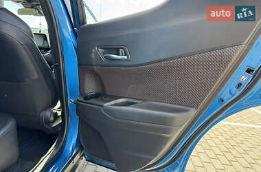 Внедорожник / Кроссовер Toyota C-HR EV 2020 в 