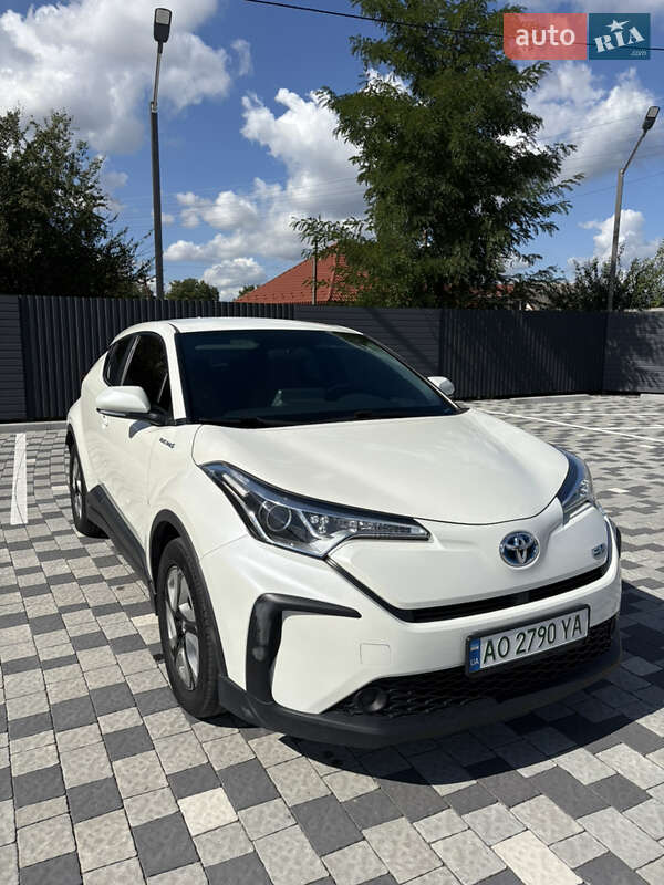 Внедорожник / Кроссовер Toyota C-HR EV 2020 в Мукачево