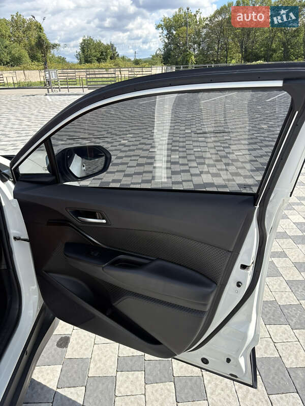 Внедорожник / Кроссовер Toyota C-HR EV 2020 в Мукачево