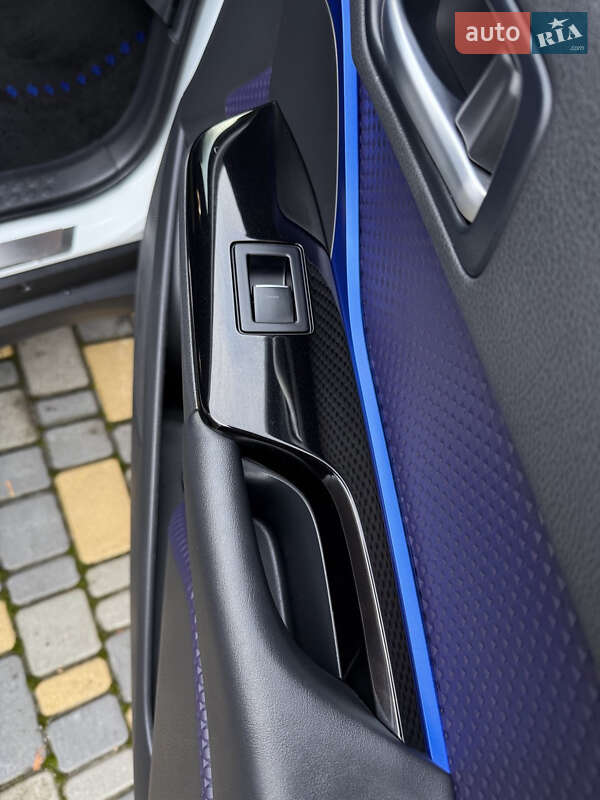 Позашляховик / Кросовер Toyota C-HR EV 2021 в Києві