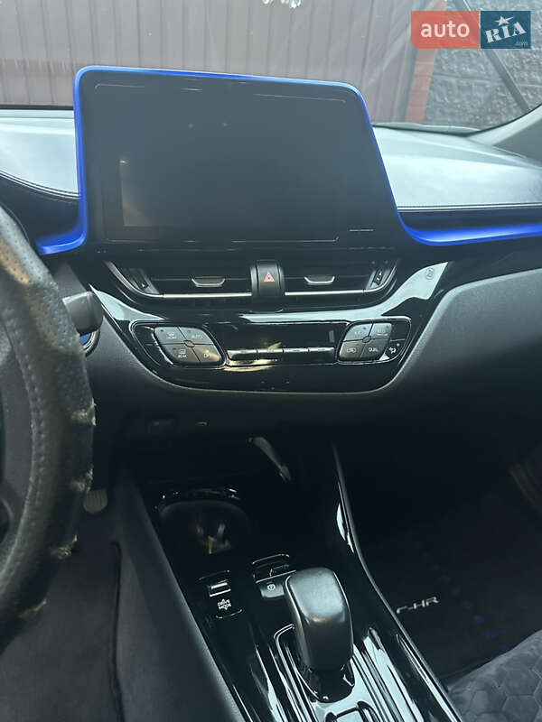 Позашляховик / Кросовер Toyota C-HR EV 2021 в Києві