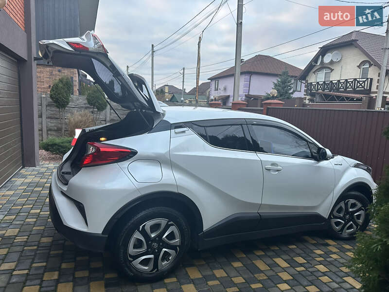 Позашляховик / Кросовер Toyota C-HR EV 2021 в Києві