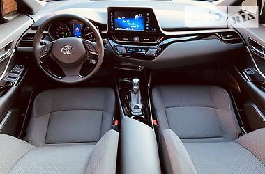 Внедорожник / Кроссовер Toyota C-HR 2019 в Одессе