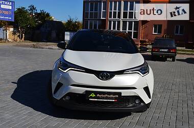 Внедорожник / Кроссовер Toyota C-HR 2016 в Николаеве