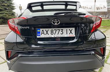Внедорожник / Кроссовер Toyota C-HR 2018 в Ровно
