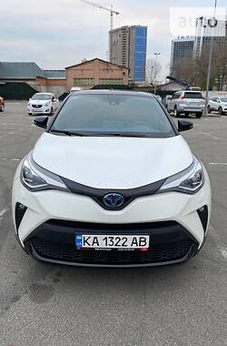 Внедорожник / Кроссовер Toyota C-HR 2019 в Киеве