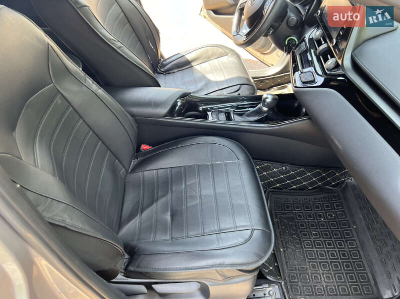 Внедорожник / Кроссовер Toyota C-HR 2019 в Николаеве