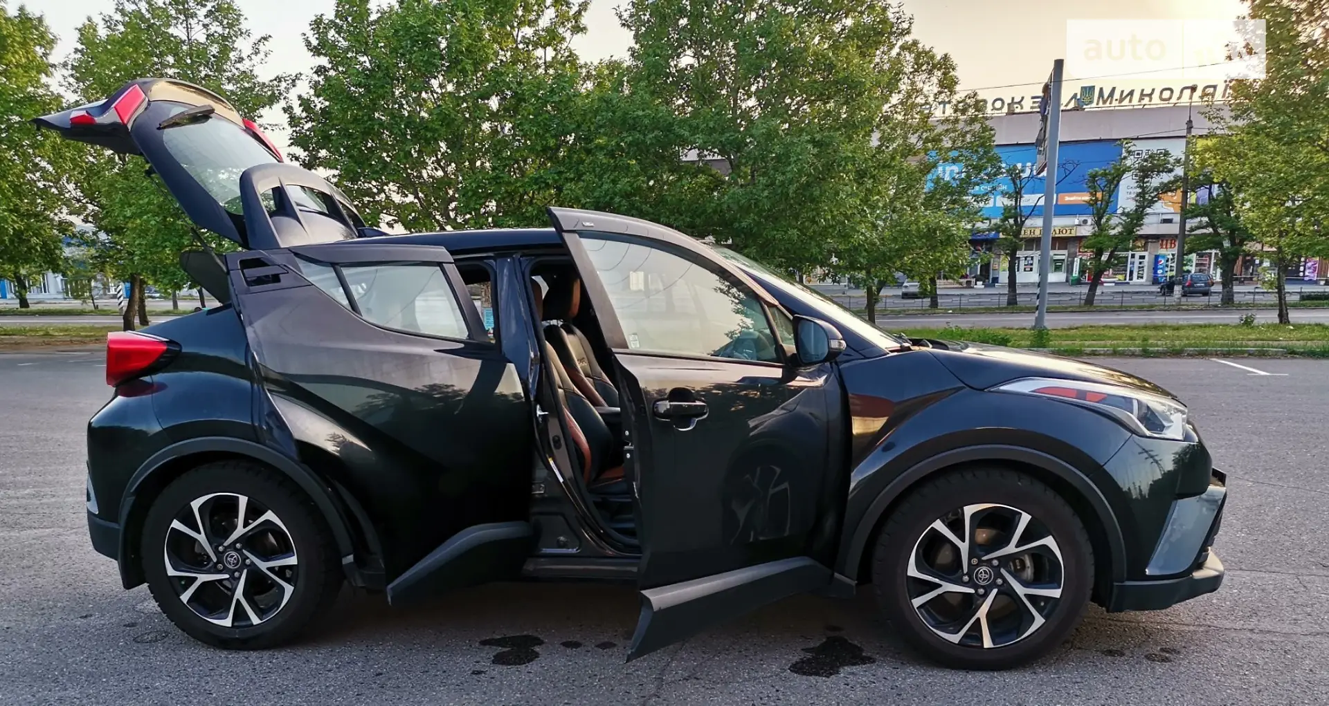 2017 Toyota C-HR - мініатюра 8