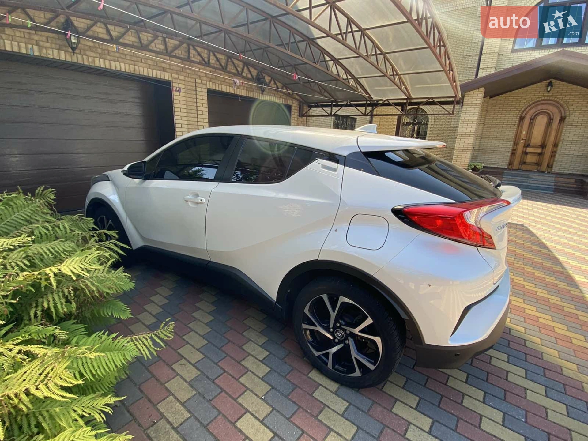 2017 Toyota C-HR - мініатюра 4