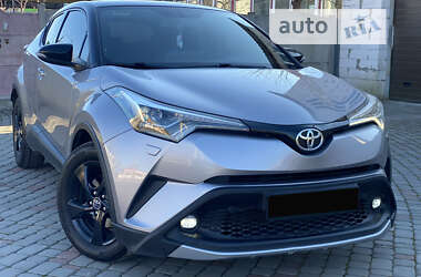 Позашляховик / Кросовер Toyota C-HR 2017 в Харкові