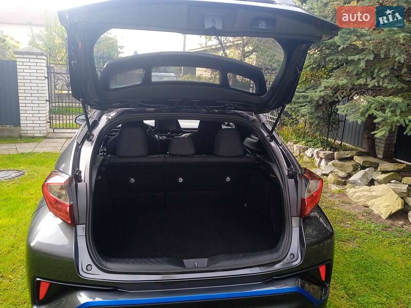 Внедорожник / Кроссовер Toyota C-HR 2018 в Коломые фото 8 Внедорожник / Кроссовер Toyota C-HR 2018 в Коломые